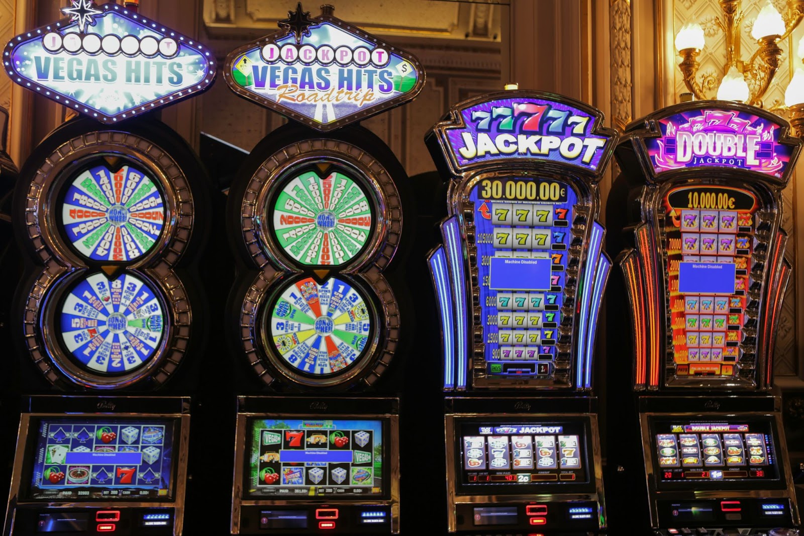 How to make the right decision to play poker