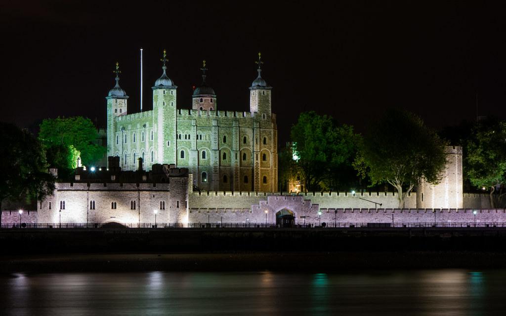 Tower of London at Night | Nan Palmero | Flickr