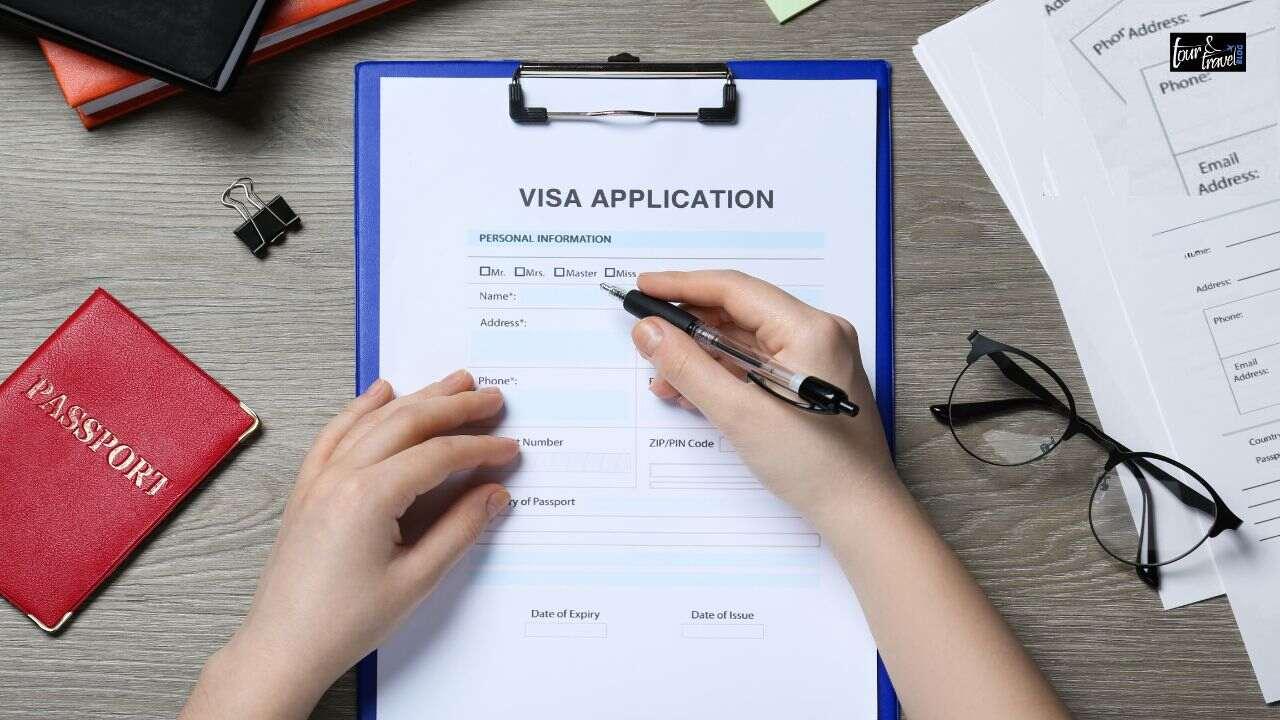 What is a two-way itinerary for a Visa Application?
