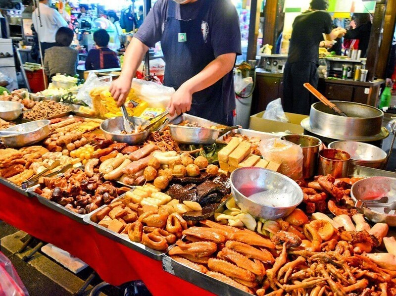 Gian hàng đồ ăn tại chợ Shilin - Đài Bắc