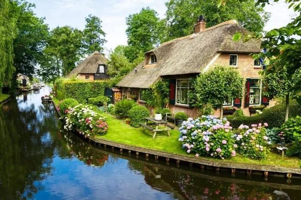 Kết quả hình ảnh cho làng cổ Giethoorn