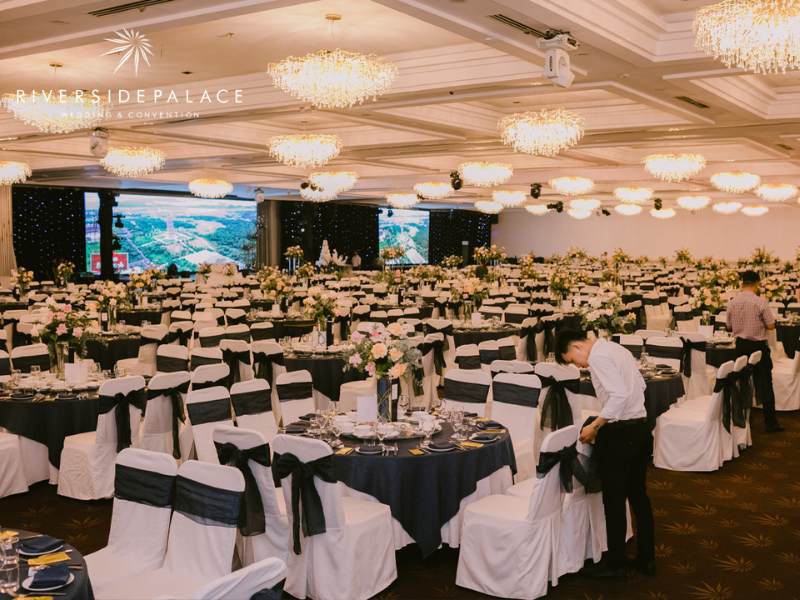 Sảnh tiệc cưới nhà hàng Riverside Palace có sức chứa lên đến 500 khách