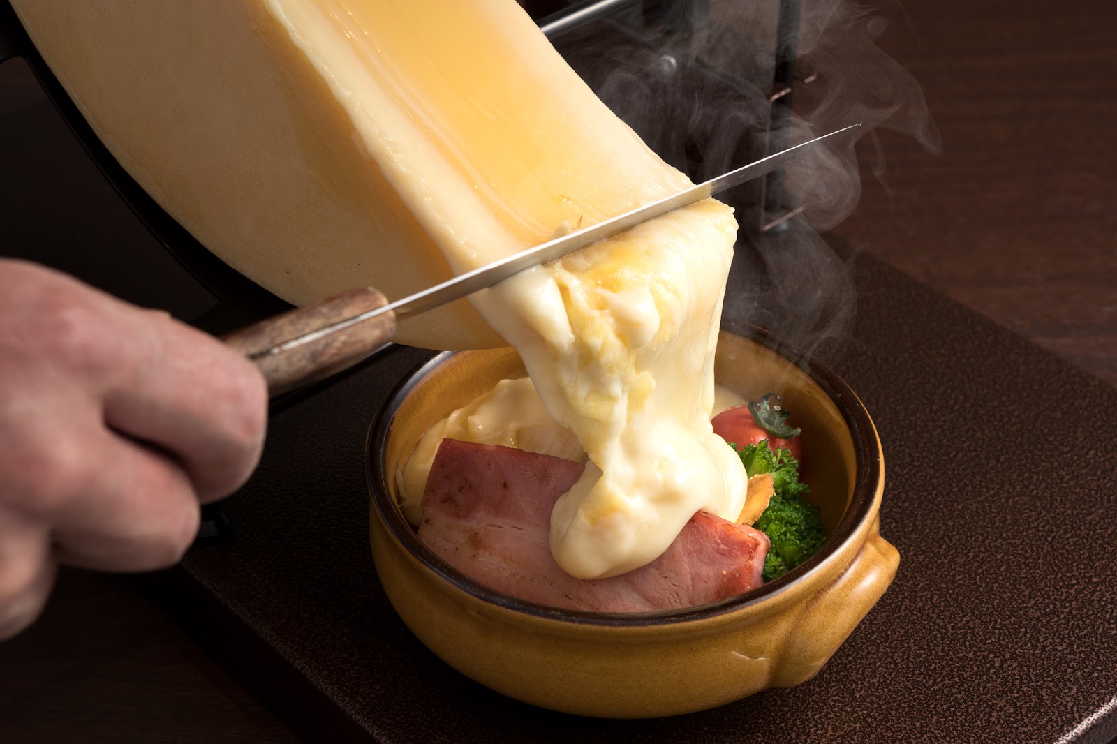 セミハードチーズとは、クセが少なく食べやすいチーズ。