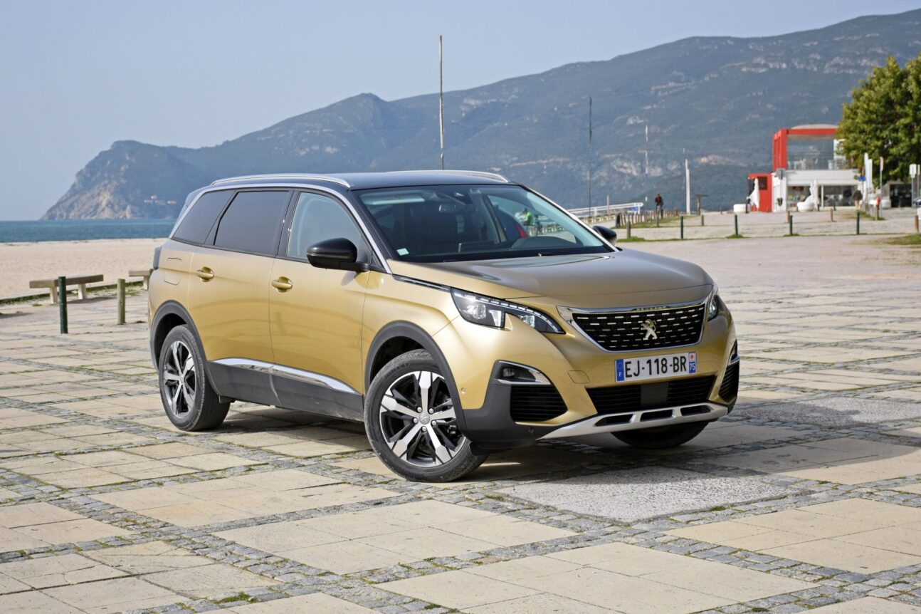 Kenali Varian Peugeot 5008