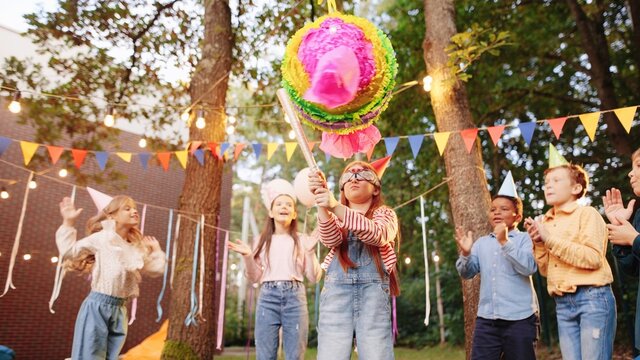 Pinata Party Images – Browse 8,961 Stock Photos, Vectors, and Video | Adobe  Stock