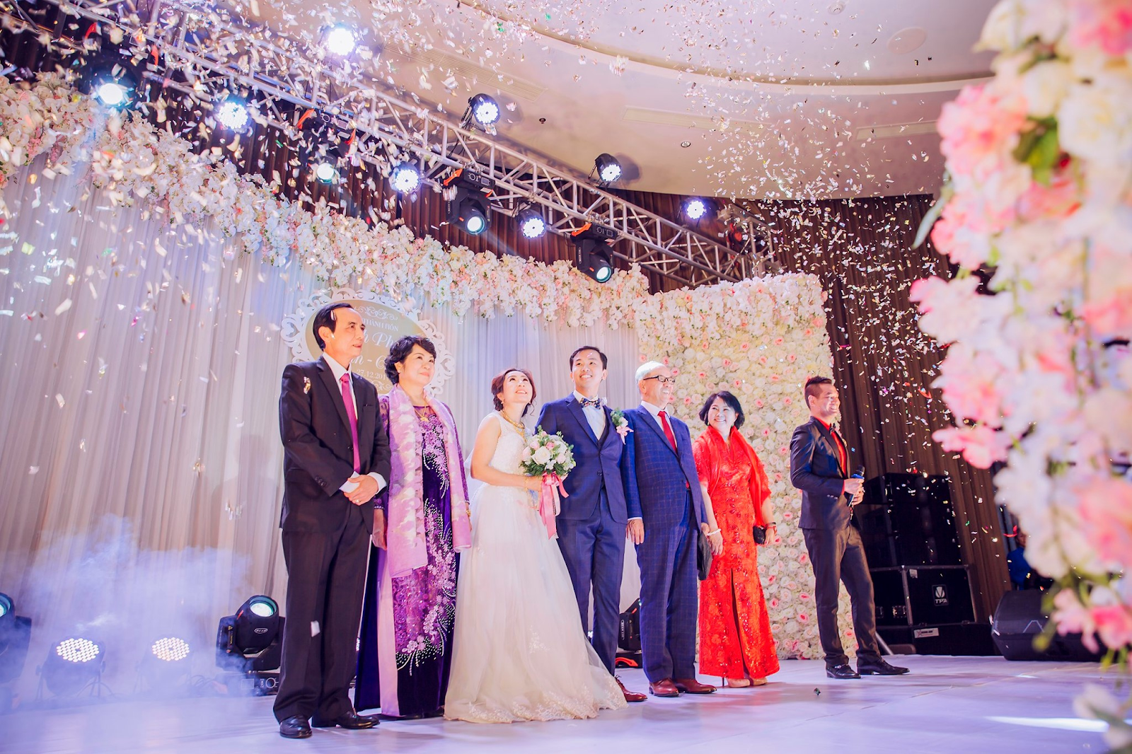 Organize a luxurious and classy wedding event in Ha Long