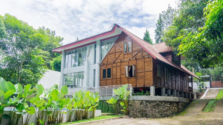 Rumah dengan Konsep Farmhouse 
