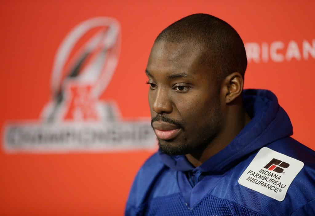 Emotional 911 call reveals more about Vontae Davis' final moments