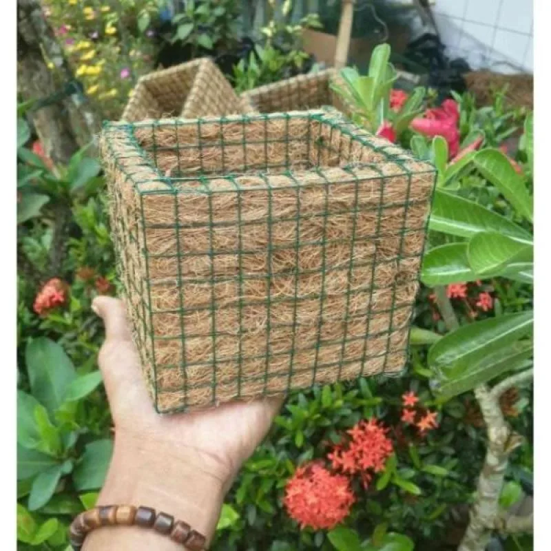 Cara Membuat Bunga dari Serabut Kelapa