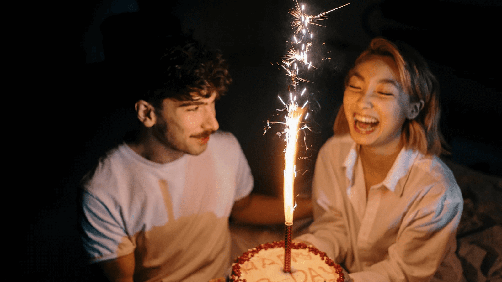 What can I Wish My Boyfriend on His Birthday with Cute Words?