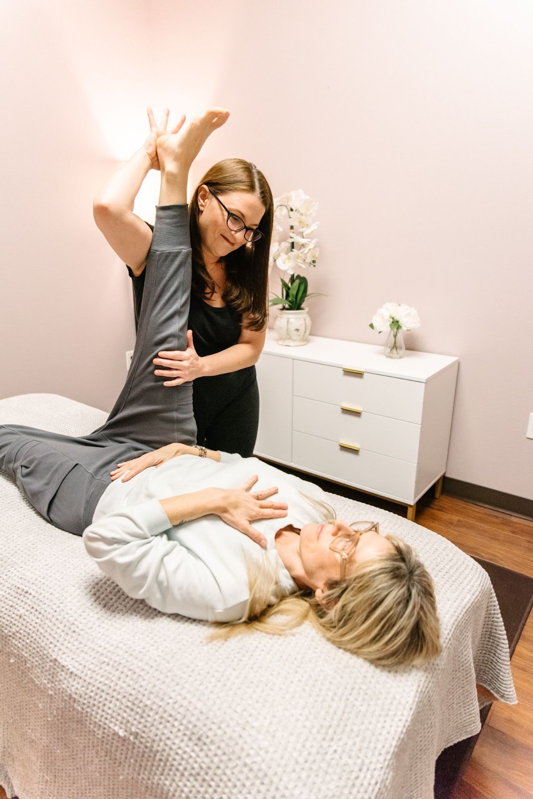 table thai massage assisted stretching