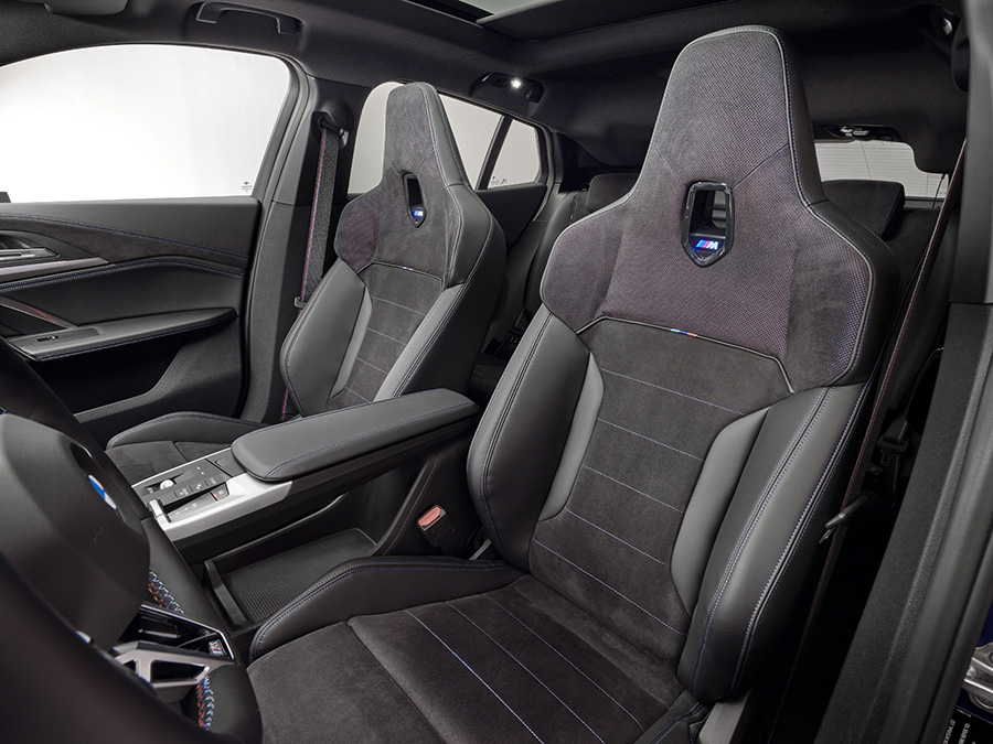 ดีไซน์ภายในรถยนต์ : BMW iX2 xDrive30 M Sport 2024