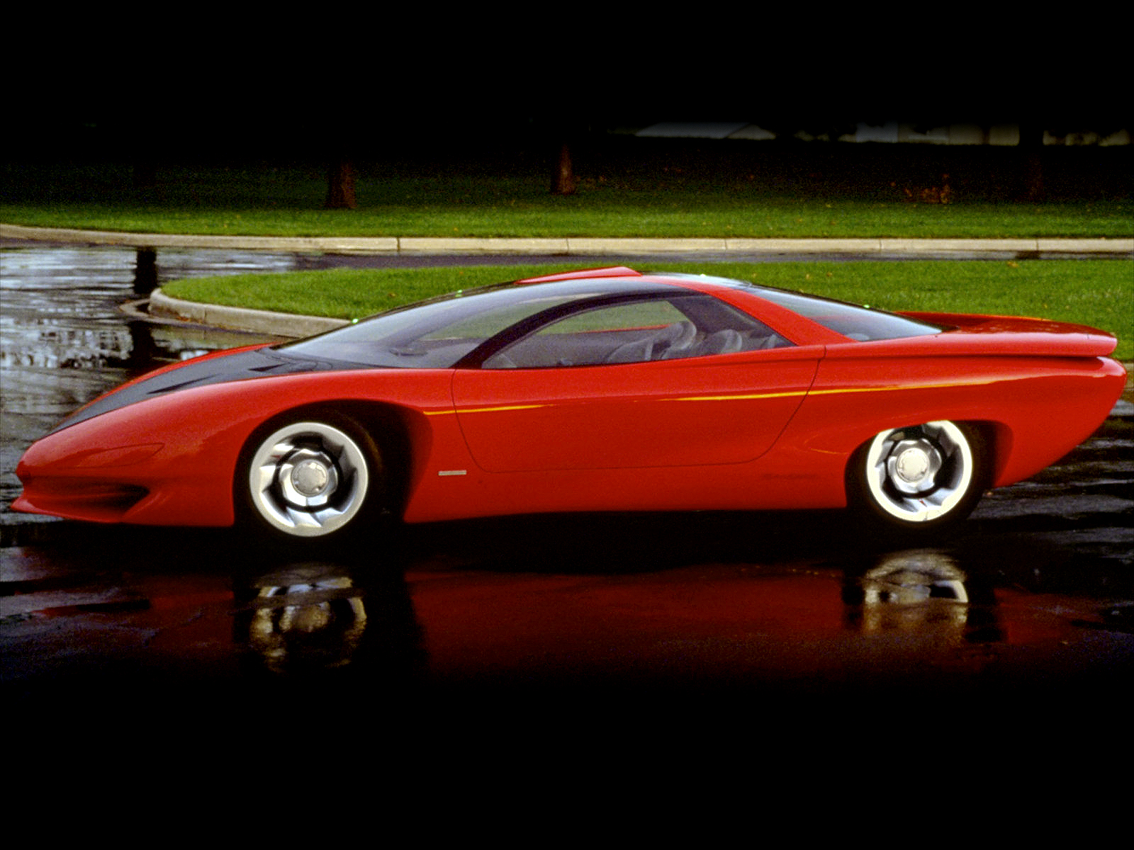 Pontiac Banshee IV Concept Car side