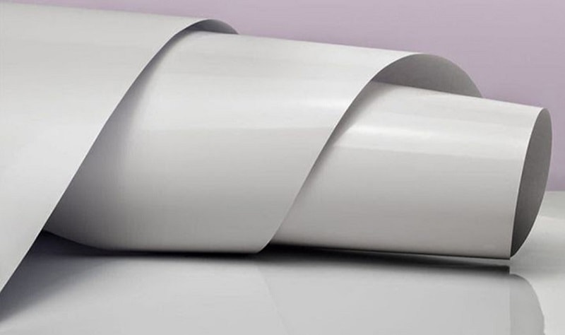 Giấy Couche là loại giấy mịn màng có bề mặt phẳng và được tráng một lớp phủ đặc biệt.