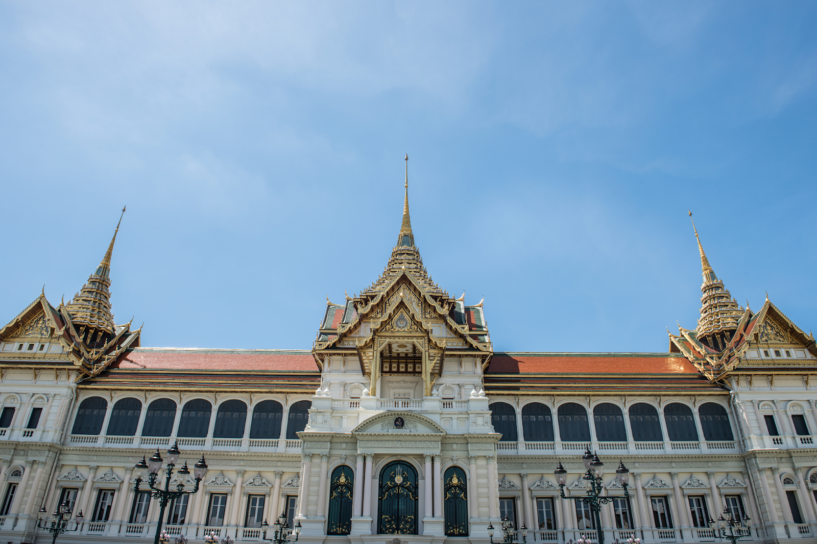 Khuôn viên bên ngoài của cung điện Thái Lan Chitralada