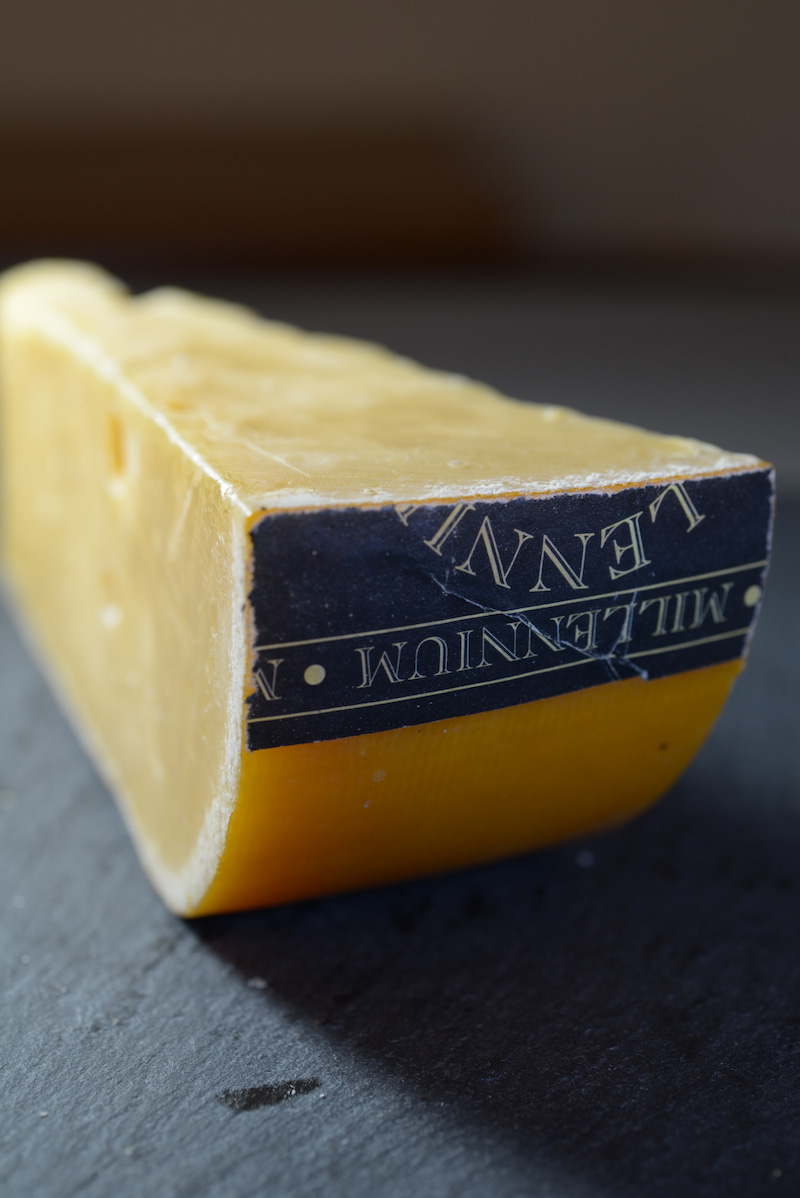 長期保存出来るように改良！ハードタイプのチーズ「ゴーダ長期熟成」