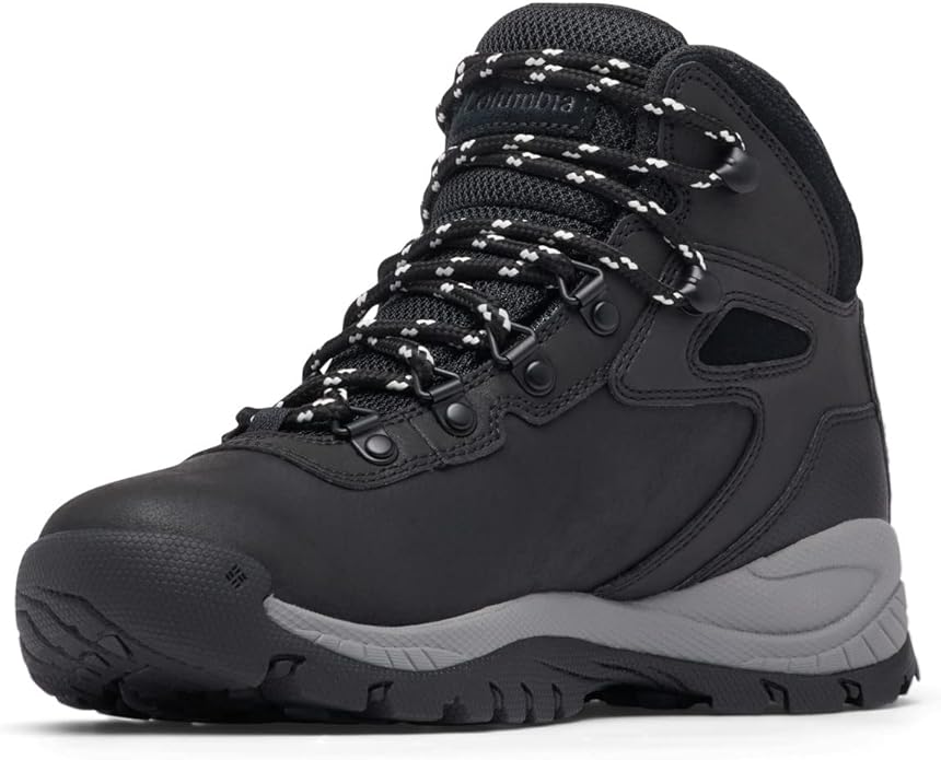 Women's black hiking shoe