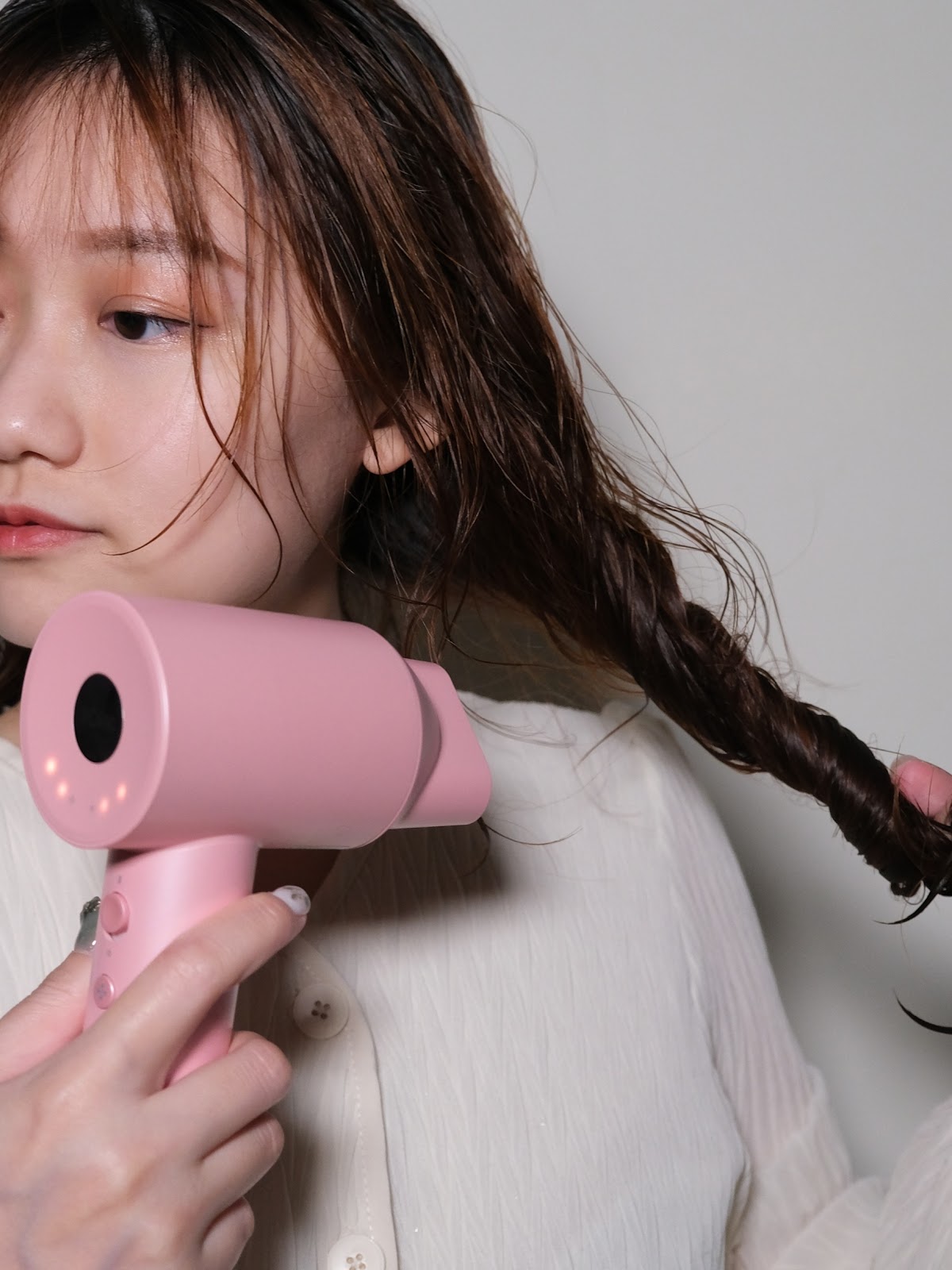 【吹風機推薦】sOlac高速智能溫控專業吹風機 長髮女生必備12種乾髮模式/低噪音/智能恆溫超質感！