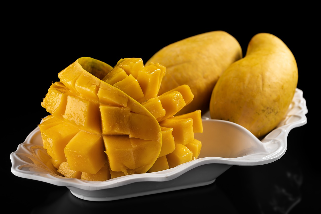 mangoes in a dish