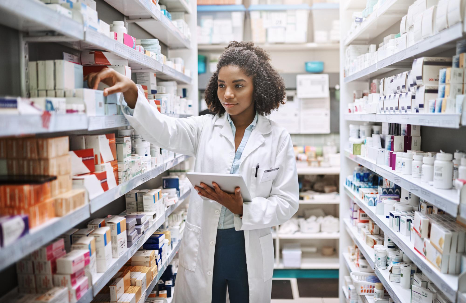 Qual a importância do armazenamento de medicamentos ANVISA?