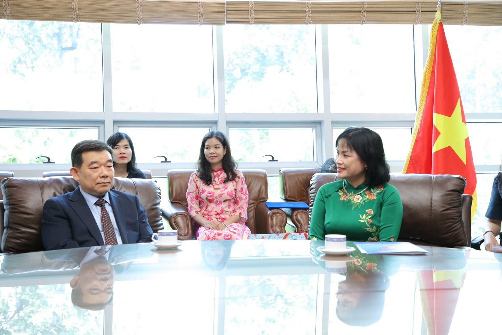 USSH visits Consulate General of the Republic of Korea in HCMC