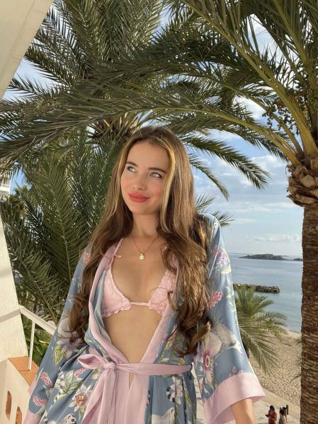 Best Vacation Outfits: Where to Find Vacation Clothes in 2024 - Stella in  Paradise