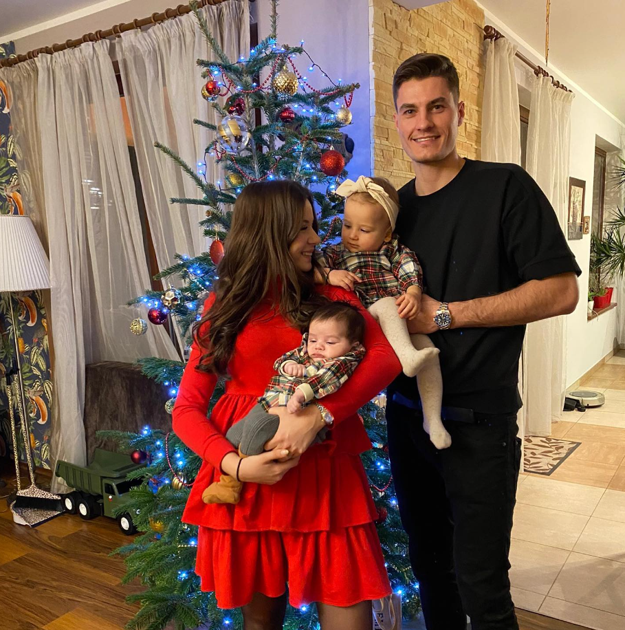 Patrik Schick with his beautiful wife and adorable children