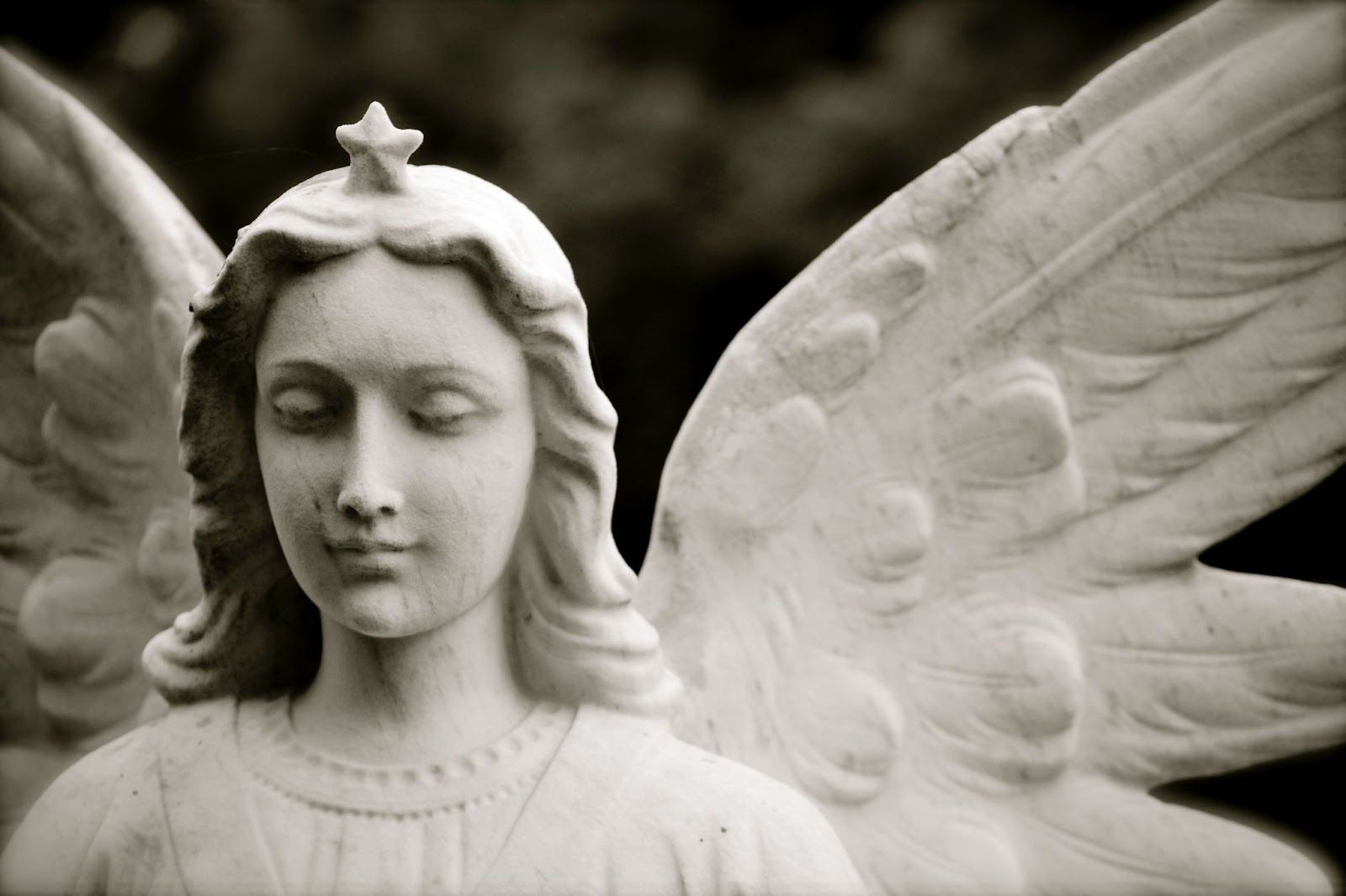 Energii Angelice: Cine Sunt Îngerii și Cum Ne Pot Influența?