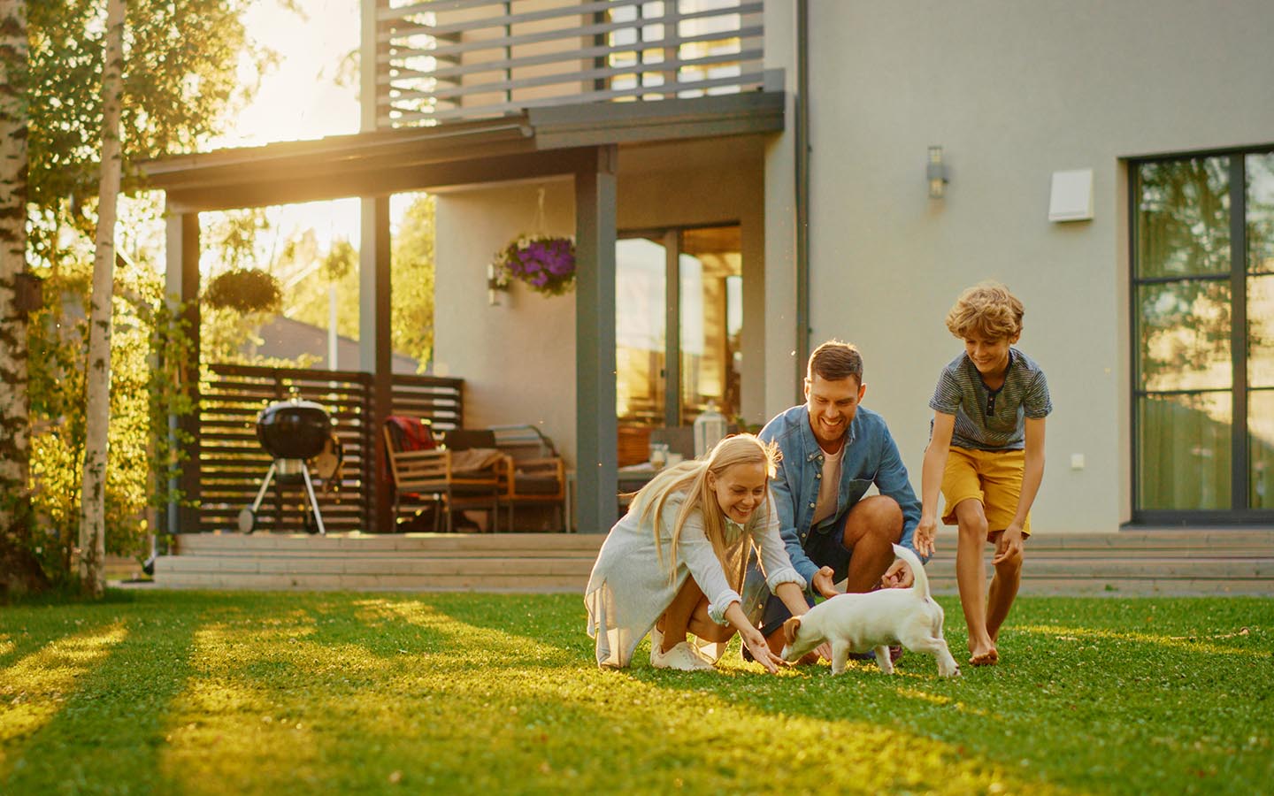 follow the Home-Buying & Selling Tips for Pet Owners and enjoy with the furry fellows