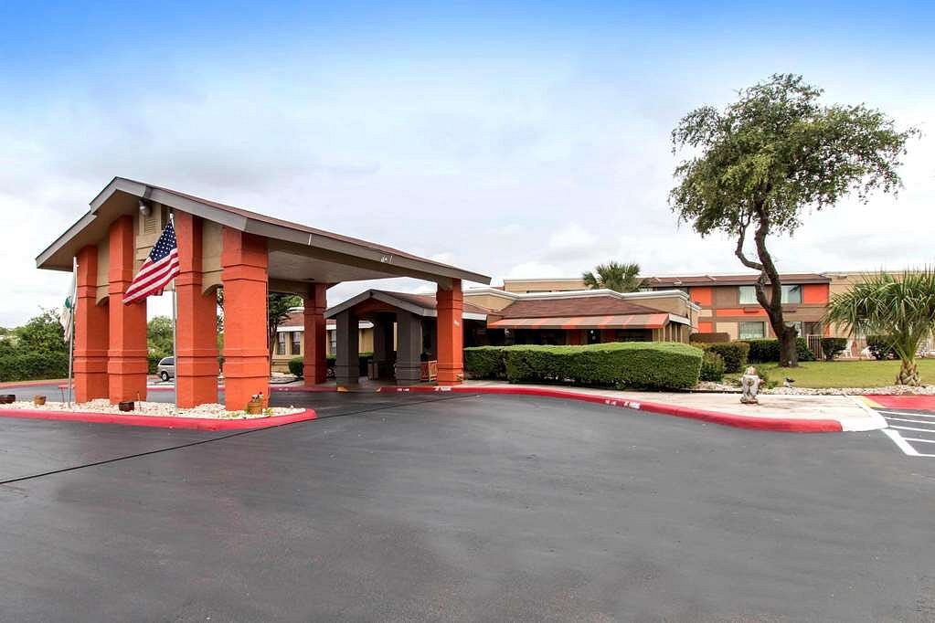 Are you looking for the top rated Venues in texas? You are at the right place! Learn more about Quality Inn Venues here by viewing the company’s profile