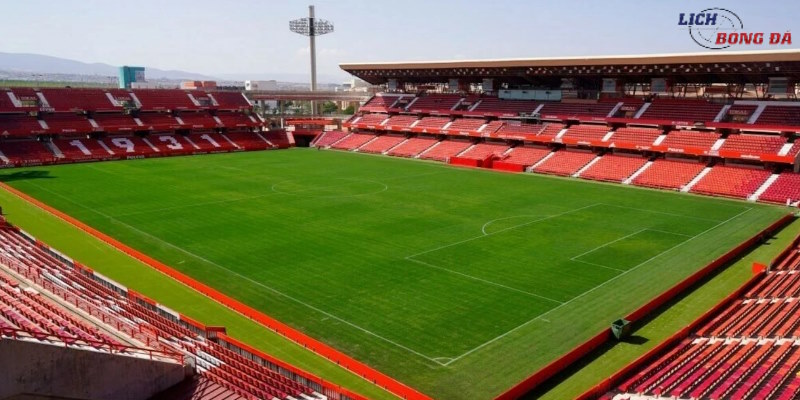 Sân nhà của CLB bóng đá Granada CF - Nuevo Los Cármenes