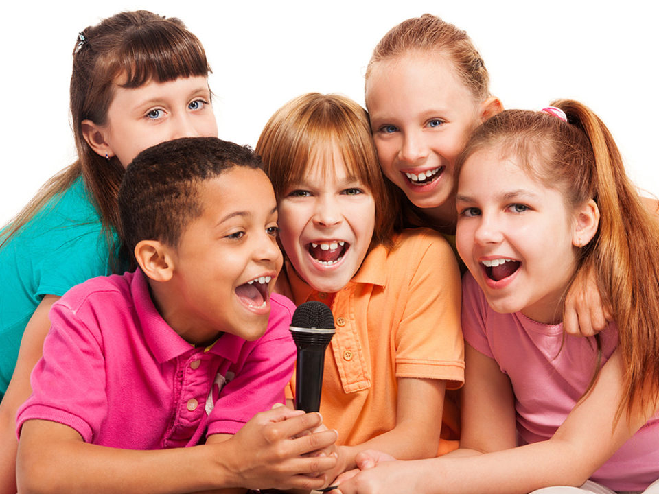 https://www.kidsnshape.com/karaoke-themed-party/