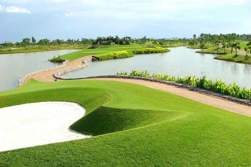 sân golf đồng mô