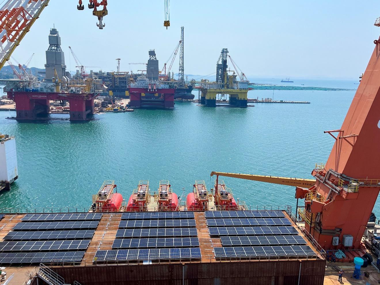 E:\稿件\2023年\2312 海上光伏白皮书\Trina Solar’s Vertex modules used in the CIMC offshore floating demonstration base in Yantai, Shandong province, China.jpg