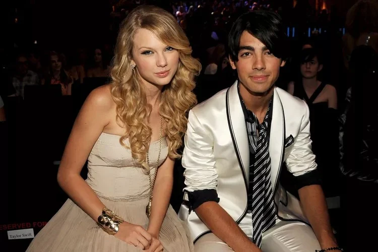 Taylor Swift and Joe Jonas | PHOTO: JEFF KRAVITZ/FILMMAGIC