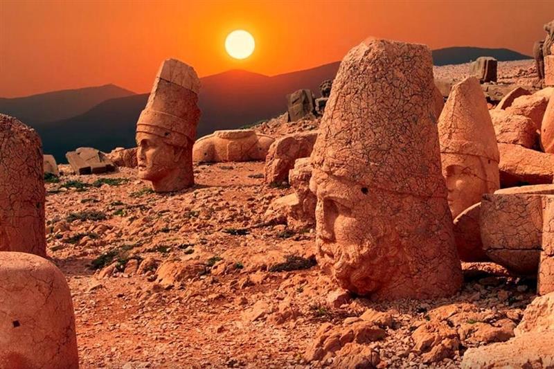 NEMRUT DAĞI MİLLİ PARKI (ADIYAMAN)