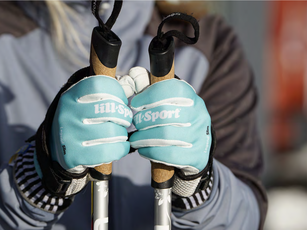 Идеи на тему «Sport gloves» (10)  девушки на велосипедах, перчатки,  спортсменки