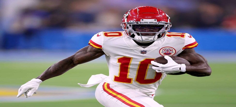 How Much Does Tyreek Hill Weight? Uncovering His Financial Success ...