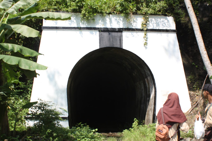 Terowongan terpanjang di Indonesia, Terowongan Wilhelmina (Photo: Google Maps / Dewi Septiana)