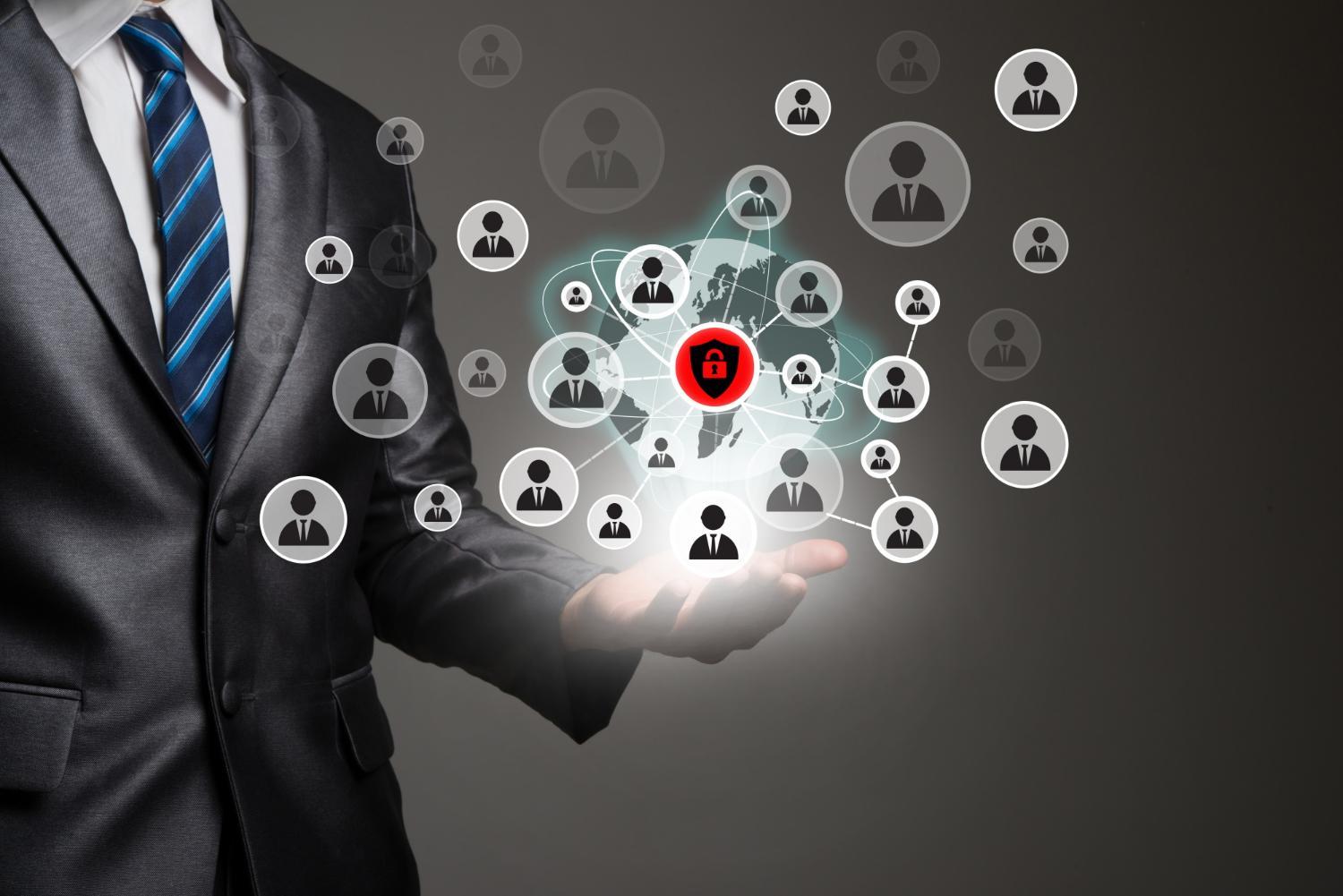 Centralized vs Decentralized Recruitment: How to Choose the Right Model for Your HR Department