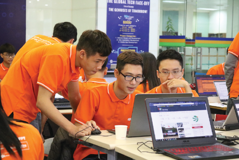 Trường Aptech Hà Nội liên tục tuyển sinh, mở khóa học lập trình quốc tế mới