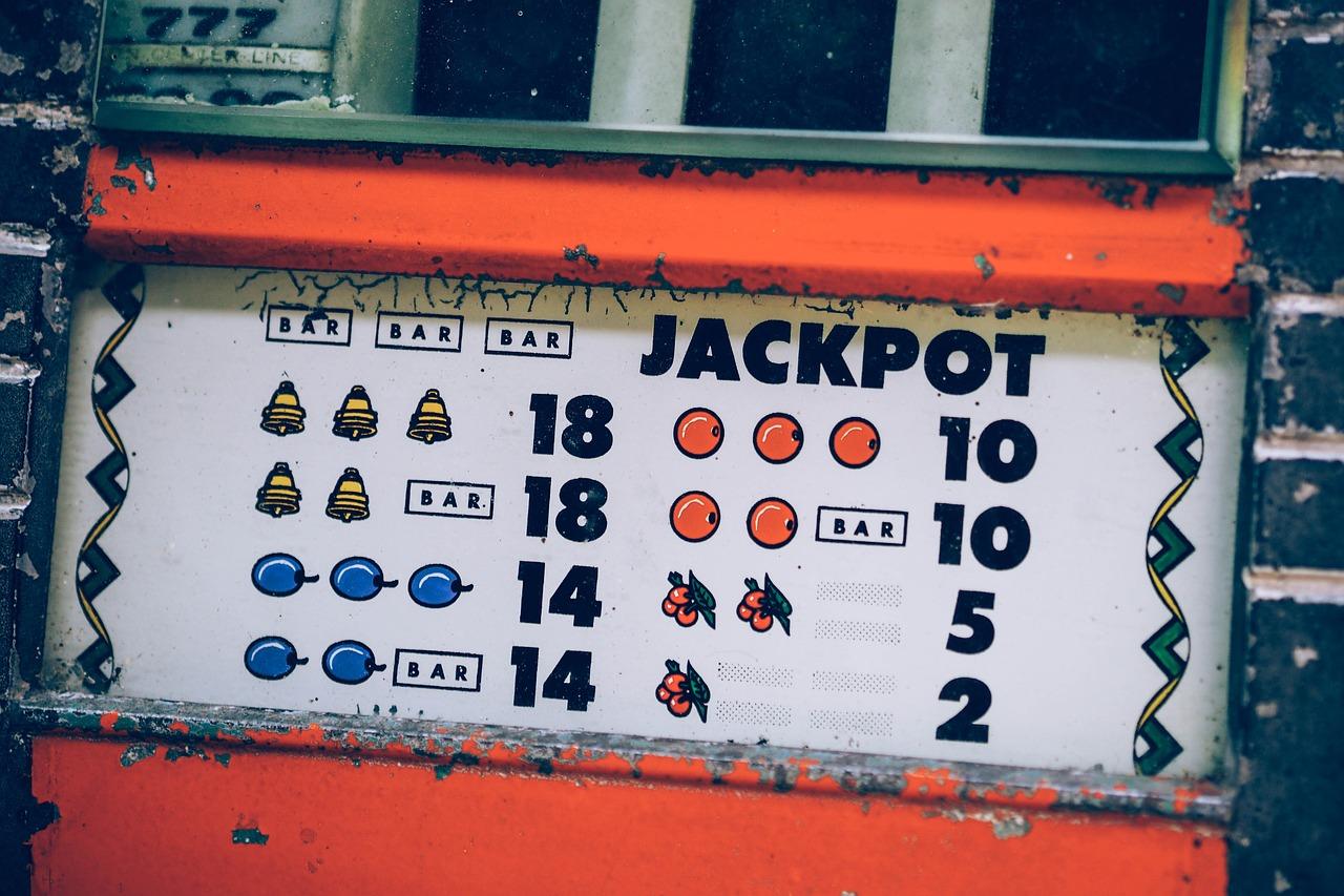 A close up of a jackpot

Description automatically generated