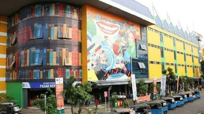 5 Pilihan Tempat Thrifting Buku Terlengkap di Jakarta 2024 - Wisata Buku Pasar Kenari