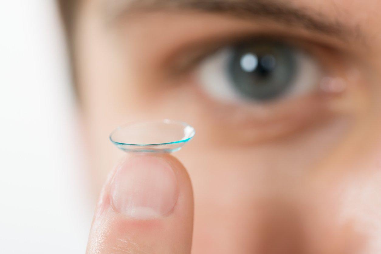 Досвід використання мяких контактних лінз у дітей з короткозорістю