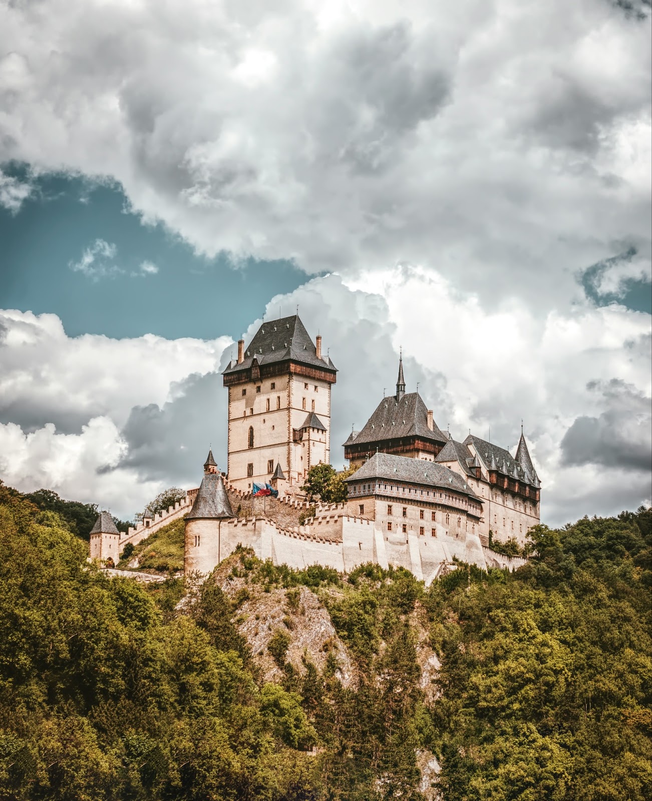 An image showcasing the Gothic architecture of the Karlstejn Castle.