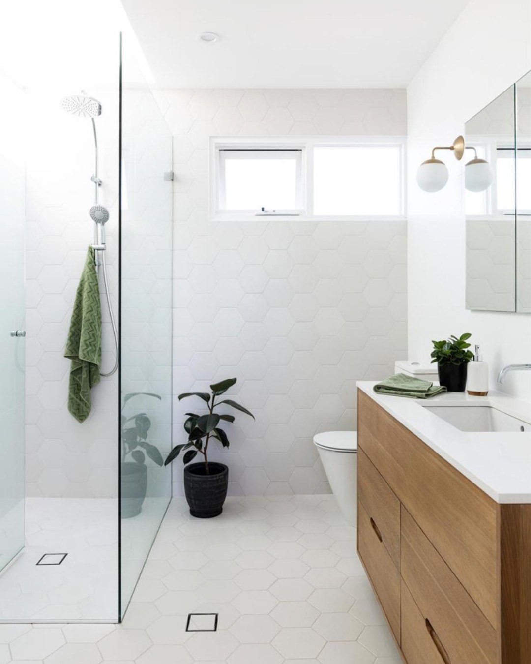 30 Stunning Walk-In Shower Ideas For Small Bathrooms