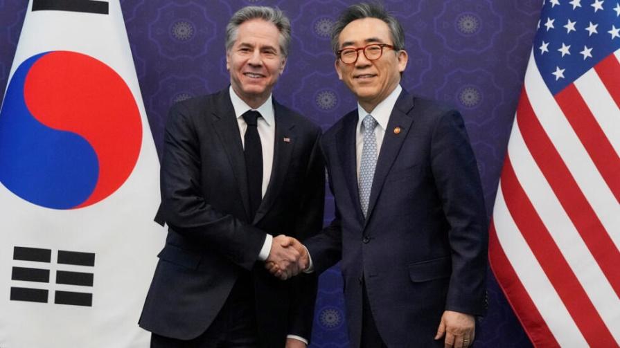 U.S. Secretary of State Antony Blinken and South Korean Foreign Minister Cho Tae-yul pose for a photo during a lunch meeting at the Foreign Ministry in Seoul, South Korea, Monday, March 18, 2024.