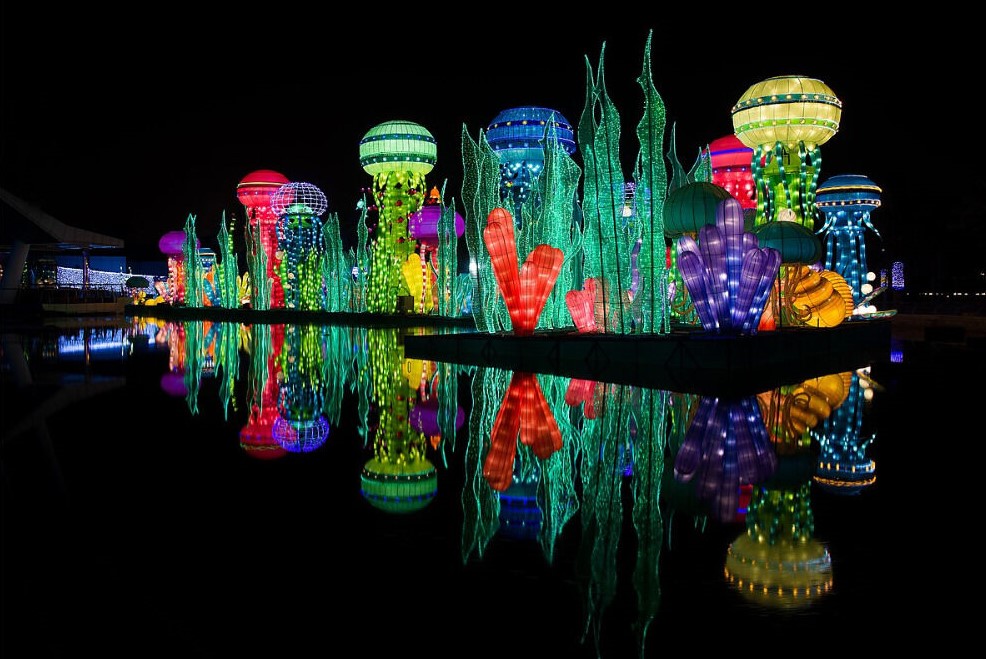 Colourful set in Dubai Garden Glow