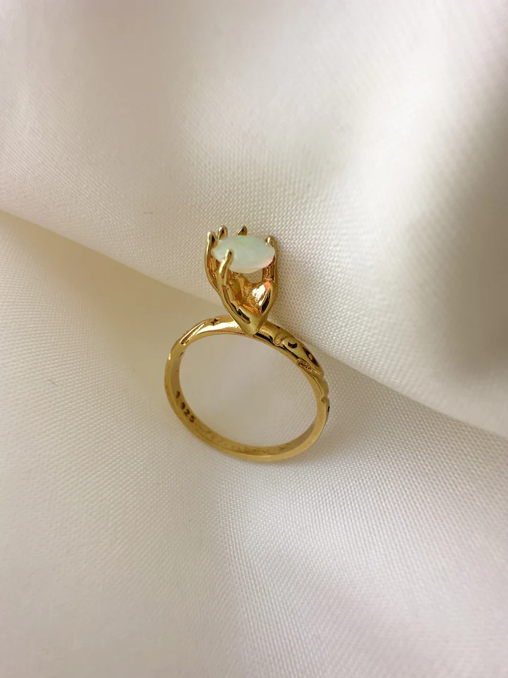 anillo con ópalo marca mexicana