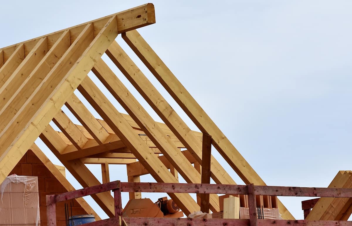 Constructie acoperis pentru casa - materiale, unelte si etapele de care trebuie sa tii cont
